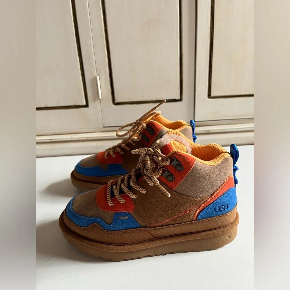 New UGG Unisex-Child K Highland Hi Heritage Sneaker Brown blue orange suede 2